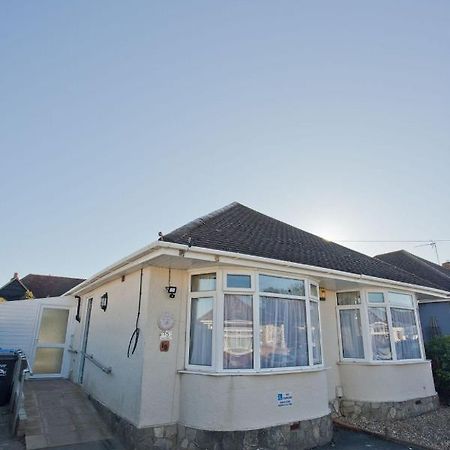 Hilda'S Retreat Accessible Wheel Chair Friendly With Hoist Poole Exteriér fotografie