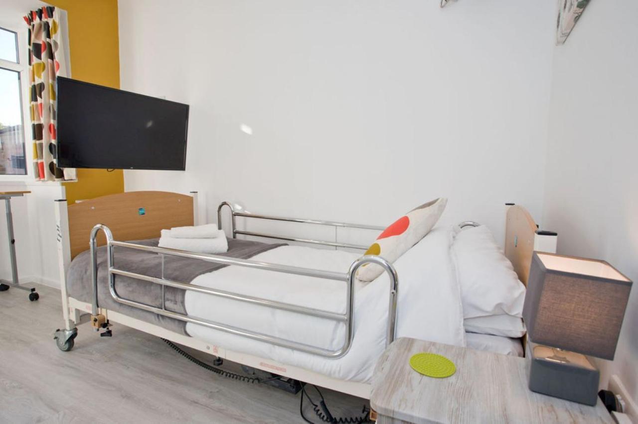 Hilda'S Retreat Accessible Wheel Chair Friendly With Hoist Poole Exteriér fotografie
