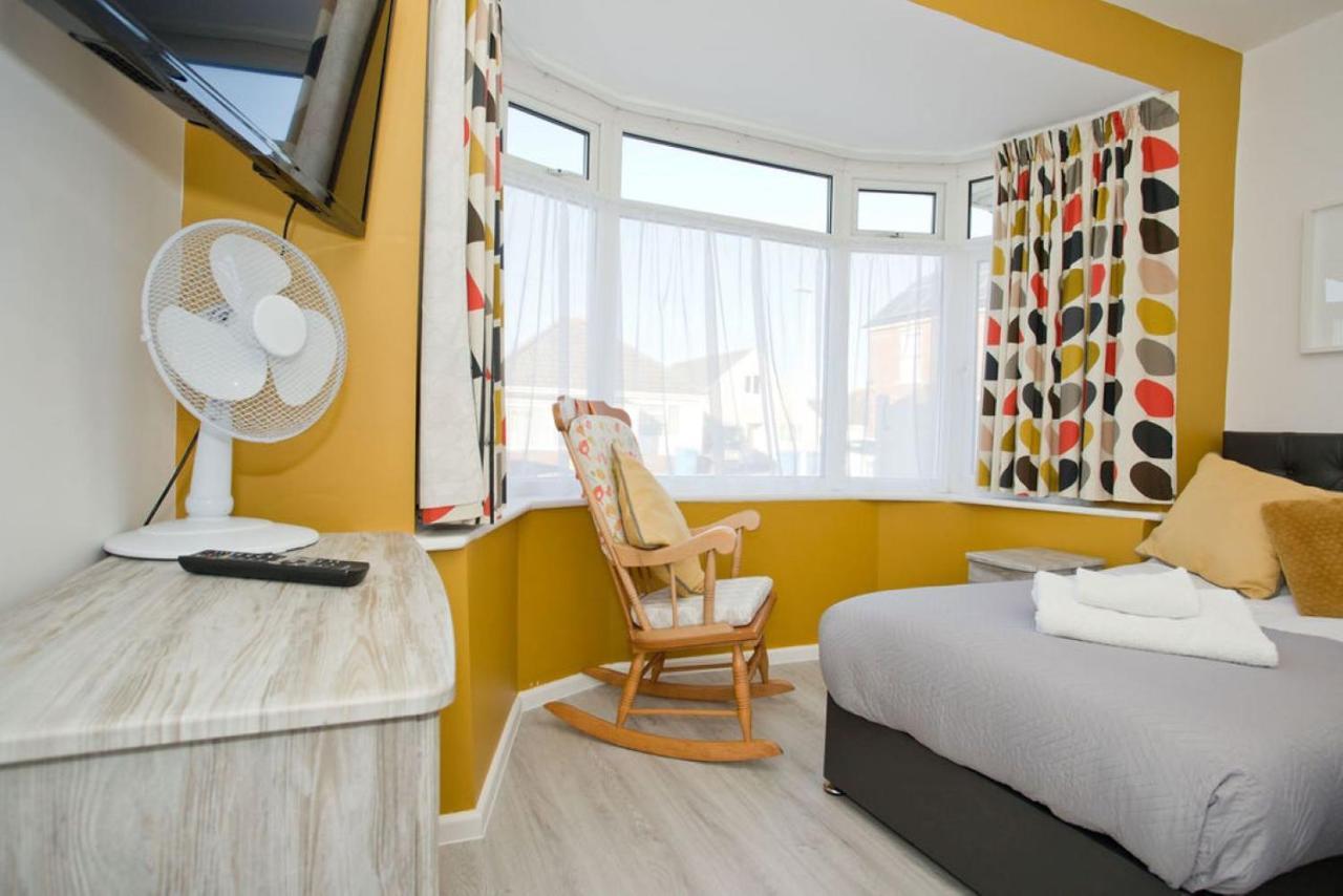 Hilda'S Retreat Accessible Wheel Chair Friendly With Hoist Poole Exteriér fotografie